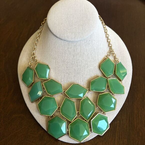 Women's Statement Bib‎ Choker Necklace Gold-Tone Green Faceted Dome Stones 16 in - Picture 1 of 6